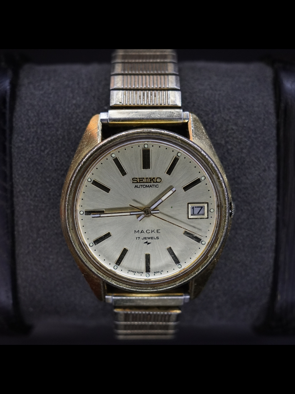 Vintage Seiko Macke 17 Jewels Automatic 7025-8069 Gold-Tone Date Men’s Watch